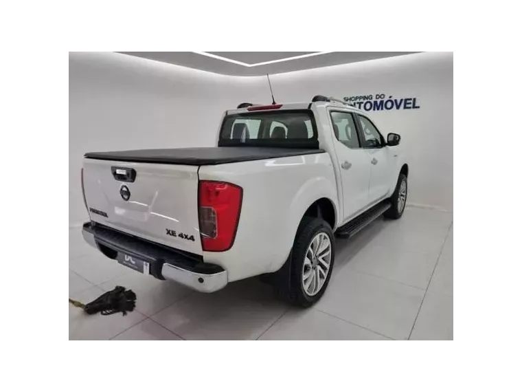 Nissan Frontier Branco 6