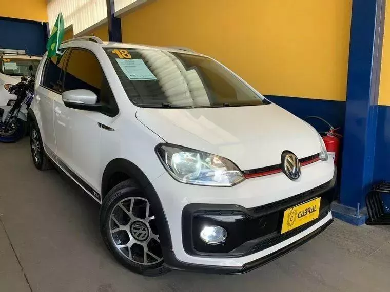 Volkswagen Cross UP Branco 8