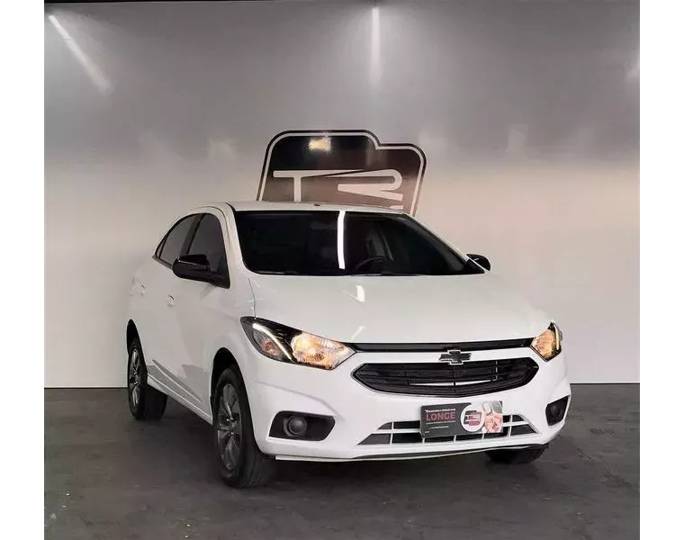 Chevrolet Onix Branco 12