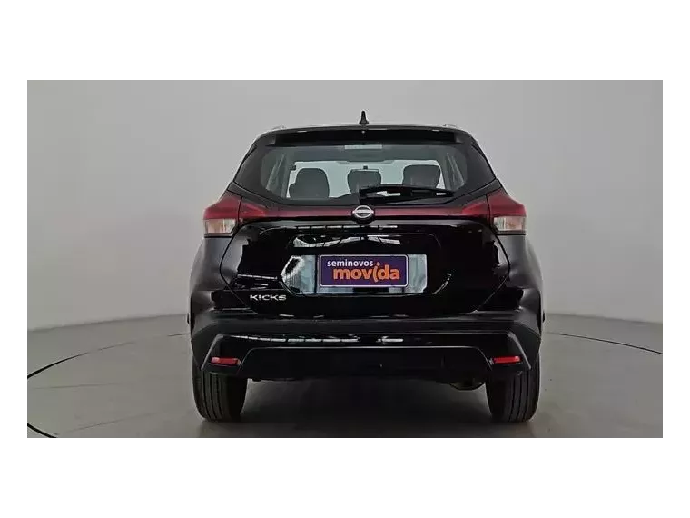 Nissan Kicks Preto 5