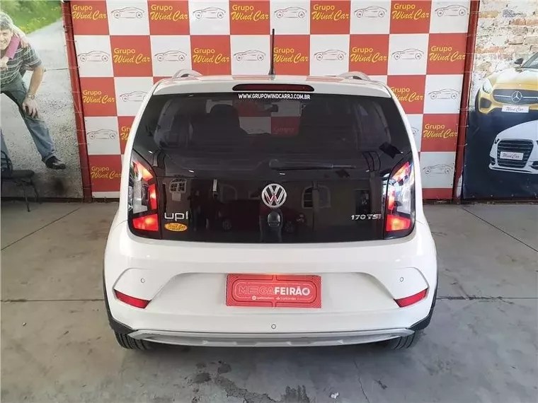 Volkswagen UP Branco 14