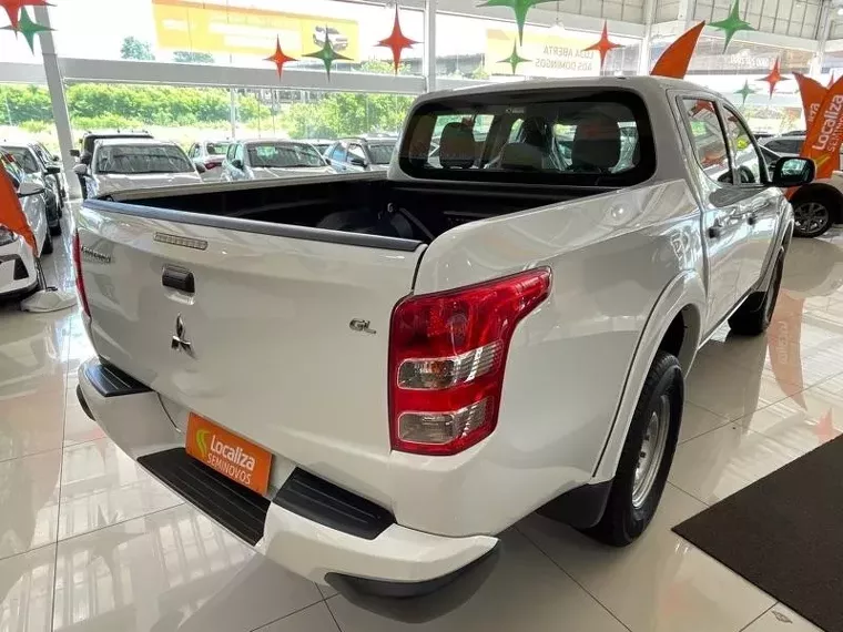 Mitsubishi L200 Triton Branco 9