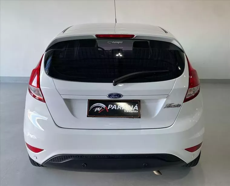 Ford Fiesta Branco 10