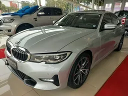 BMW 320i