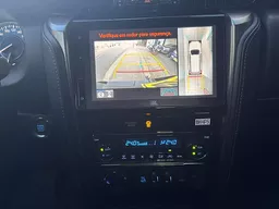 Toyota Hilux SW4