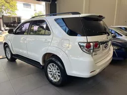 Toyota Hilux SW4