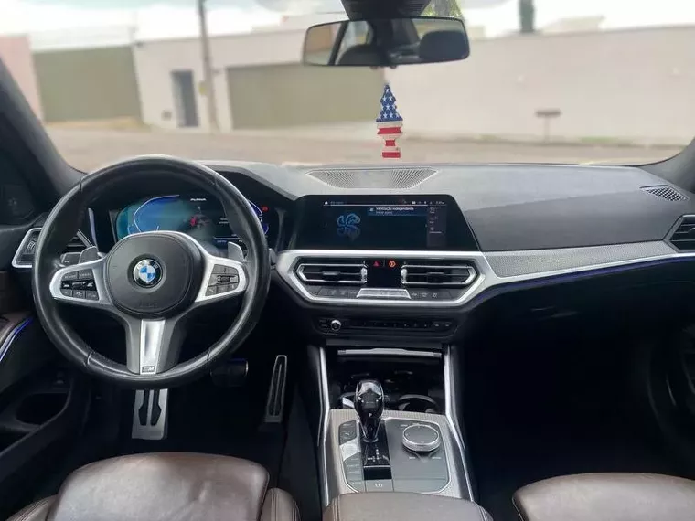 BMW 320i Azul 2