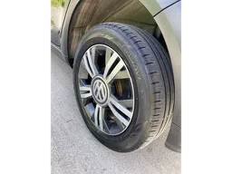 Volkswagen Cross UP