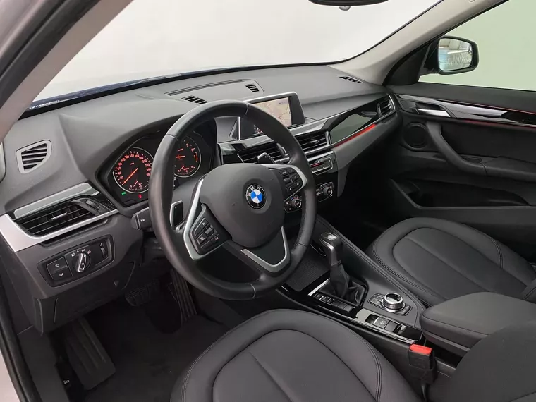 BMW X1 Prata 10