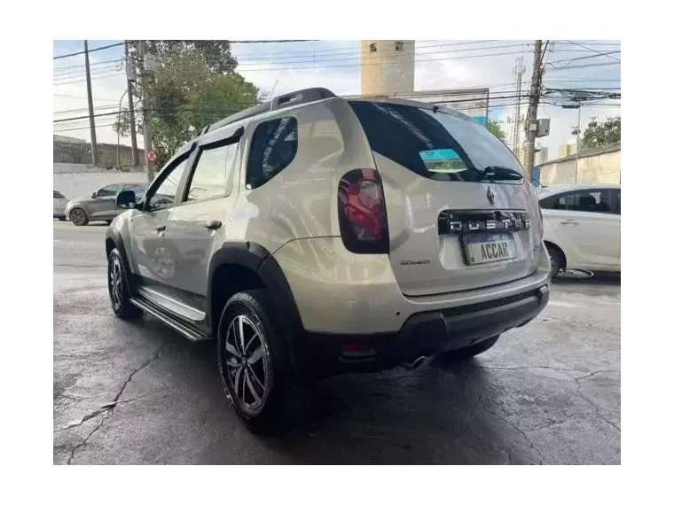 Renault Duster Prata 9