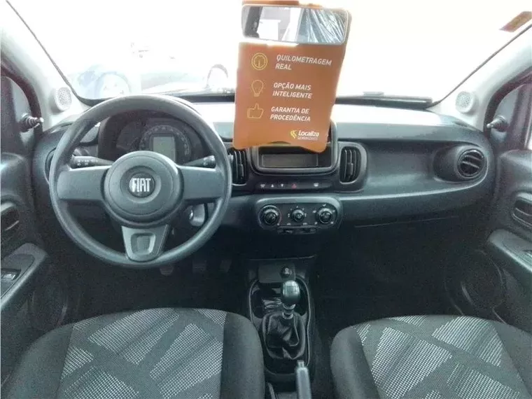 Fiat Mobi Cinza 3