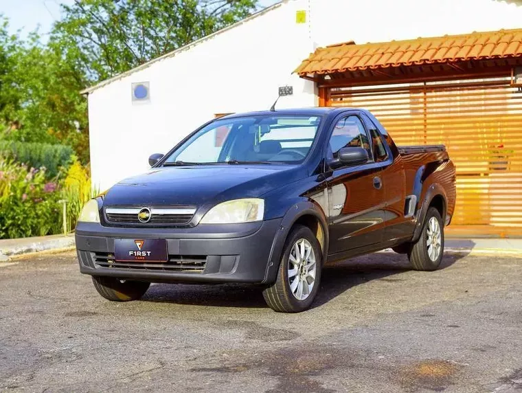 Chevrolet Montana Preto 5