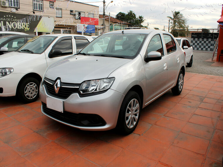 Renault Logan Prata 10