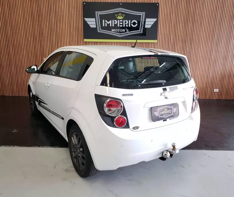 Chevrolet Sonic Branco 2