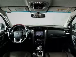 Toyota Hilux SW4