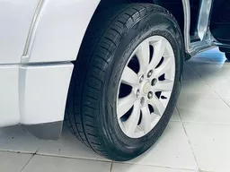 Mitsubishi Pajero Full