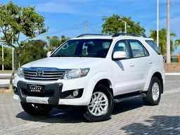 Toyota Hilux SW4