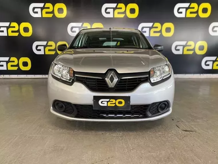 Renault Sandero Prata 9