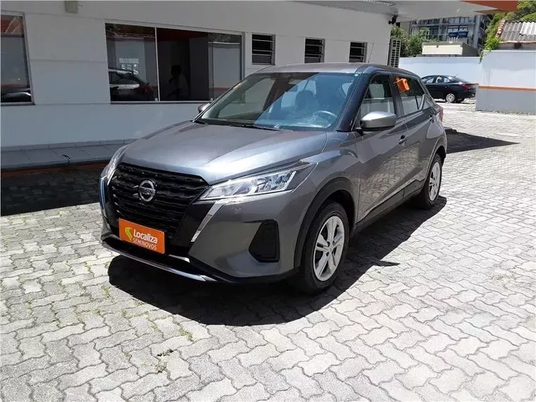 Nissan Kicks Cinza 5