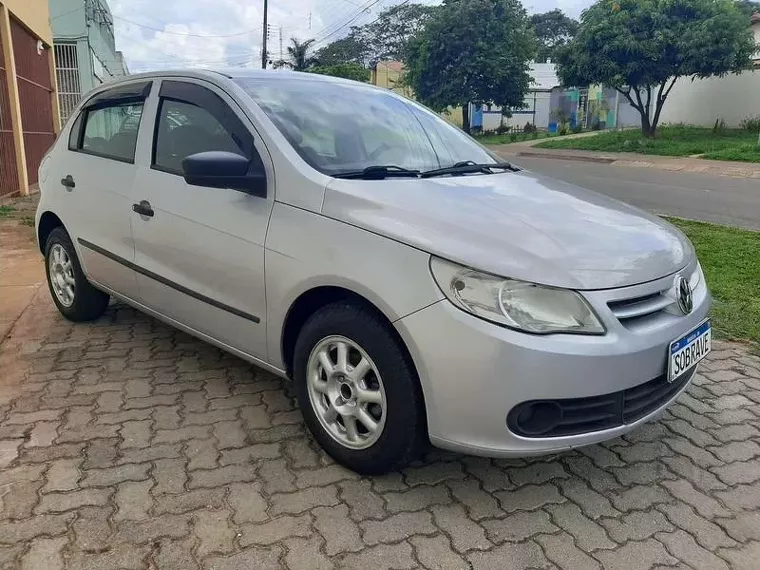 Volkswagen Gol Prata 10