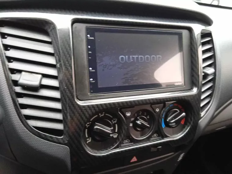 Mitsubishi L200 Triton Cinza 13