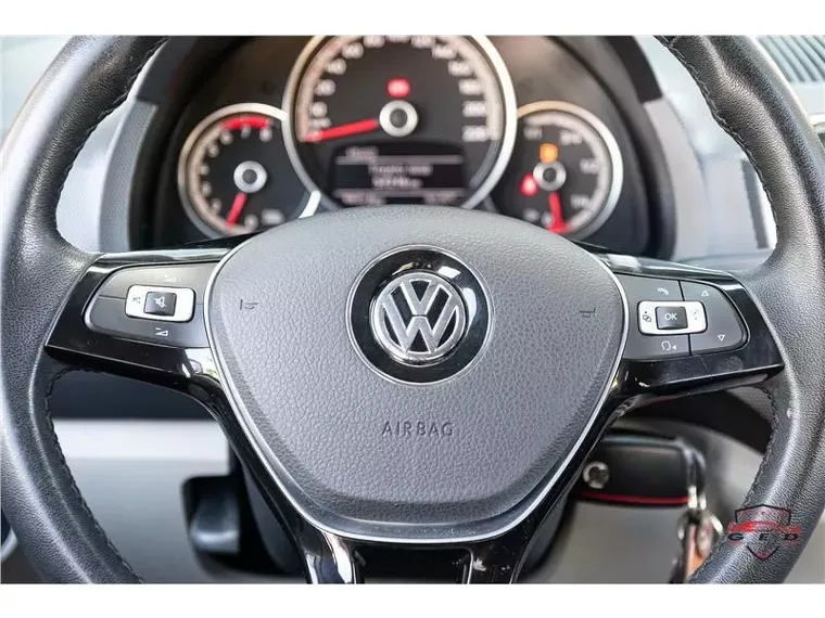 Volkswagen UP Branco 5