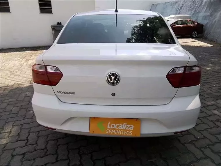 Volkswagen Voyage Branco 5