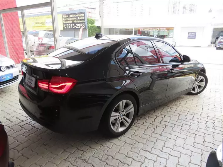 BMW 320i Preto 4