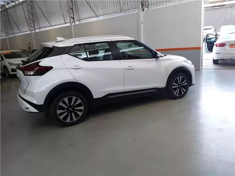 Nissan Kicks Branco 6