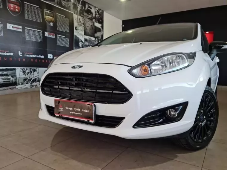 Ford Fiesta Branco 9