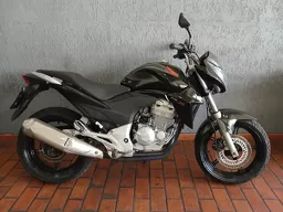 CB 300