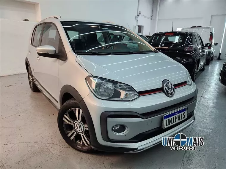 Volkswagen Cross UP Prata 9