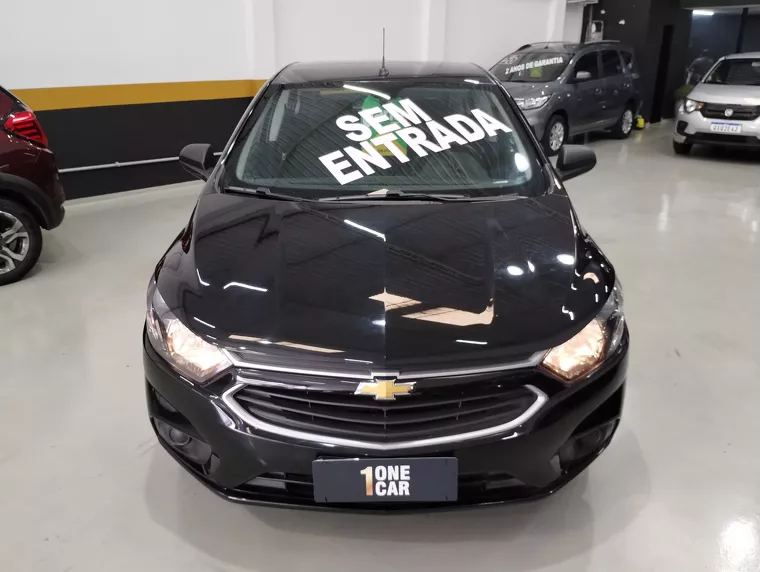 Chevrolet Onix Preto 8