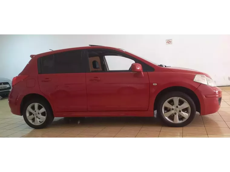 Nissan Tiida Vermelho 4