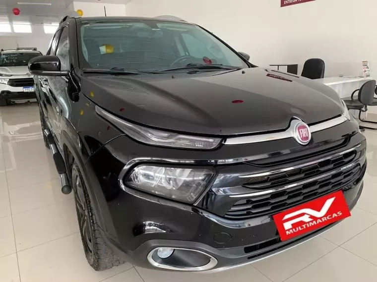 Fiat Toro Preto 11