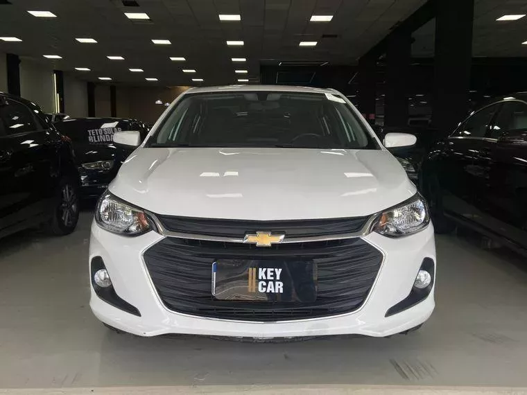 Chevrolet Onix Branco 2