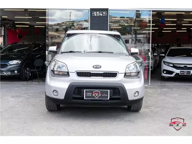 KIA Soul Prata 12