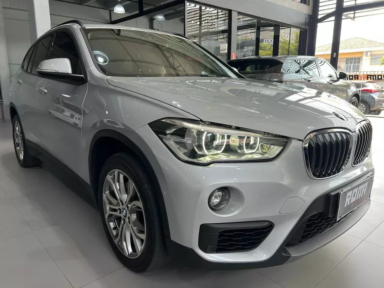 BMW X1 Prata 3