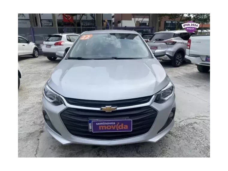 Chevrolet Onix Prata 6