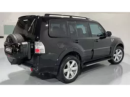 Mitsubishi Pajero Full