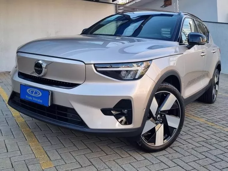 Volvo XC40 Prata 7