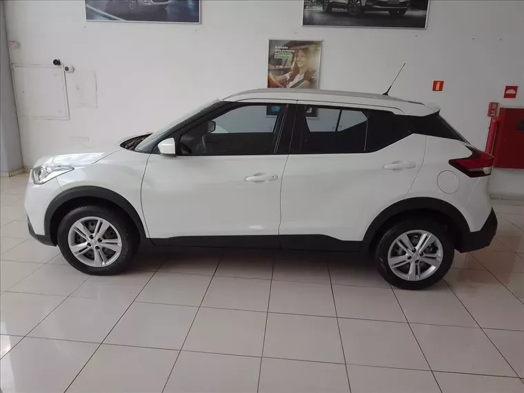 Nissan Kicks Branco 10