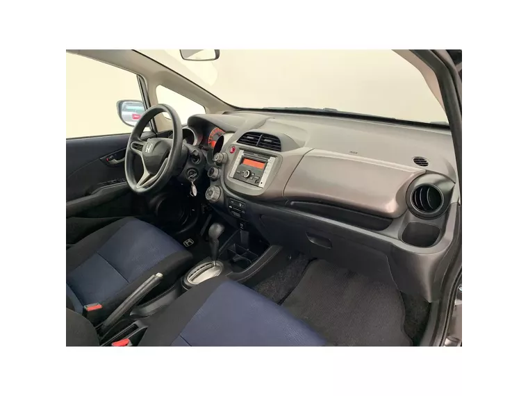 Honda FIT Preto 18