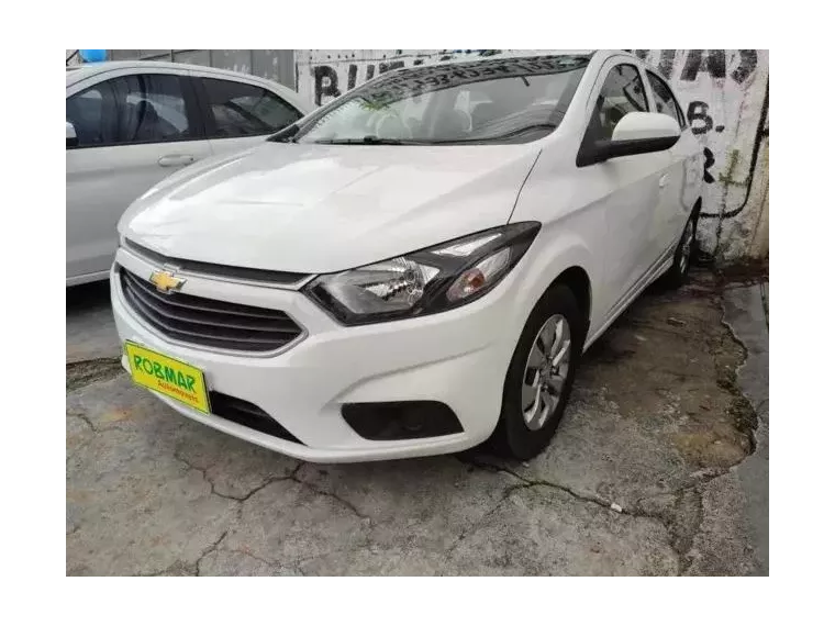 Chevrolet Onix Branco 7