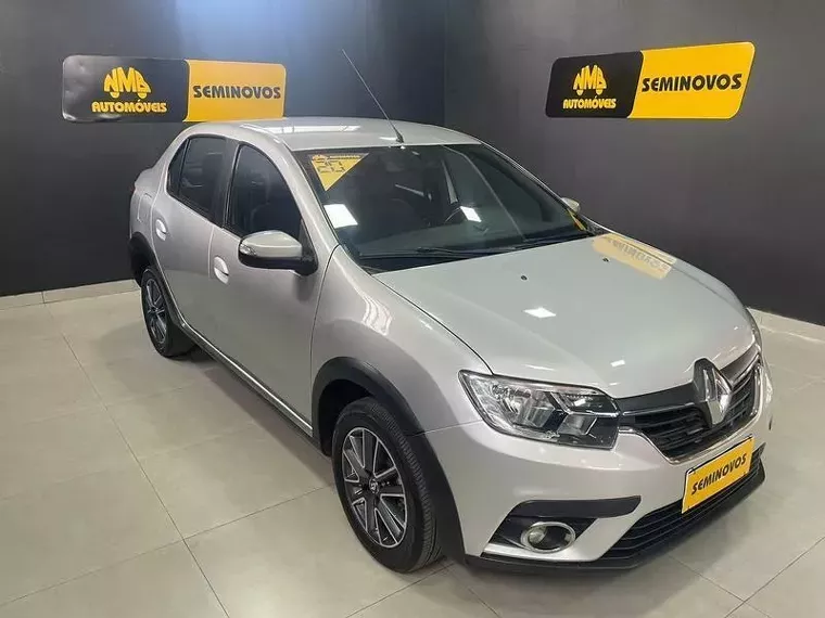 Renault Logan Prata 3