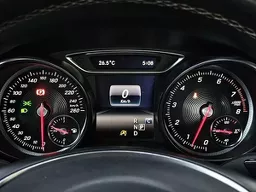 Mercedes-benz GLA 200