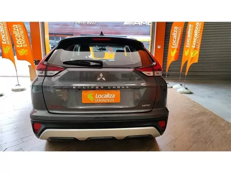 Mitsubishi Eclipse Cross Cinza 2