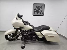 Street Glide