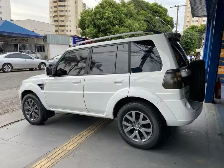 Mitsubishi Pajero TR4 Branco 15