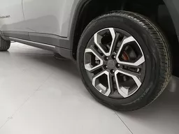 Jeep Commander